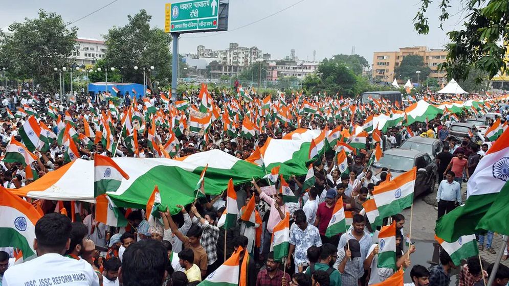মুখ্যমন্ত্রীর বাড়ি ঘেরাও, রাহুলকে সমর্থন প্রত্যাহারের হুঁশিয়ারি ঝাড়খণ্ড আন্দোলন